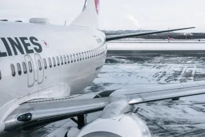 Hãng bay EVA Air chia sẻ thông điệp 'rủ xê dịch' trên phố