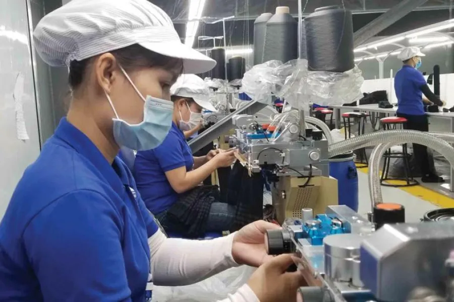 Lao động bị cắt giảm chật vật cầm cự