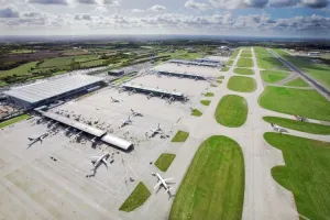 Sân bay London-Stansted chứng kiến tháng 10 bận rộn nhất trong lịch sử